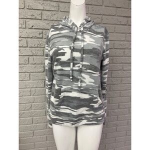 Love Charm Gray Camo Long Sleeve Sweater Size M